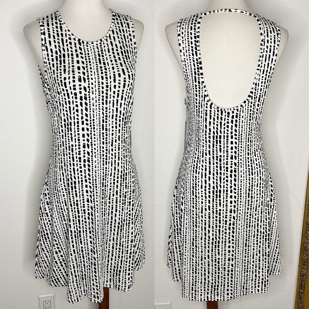 NWT Tart Collections Spotted Lines Open Back A-Line Mini Dress Size Small